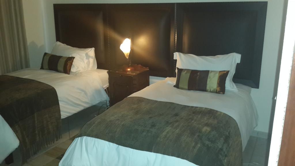 Magaliqua Guest House Noordheuwel 部屋 写真