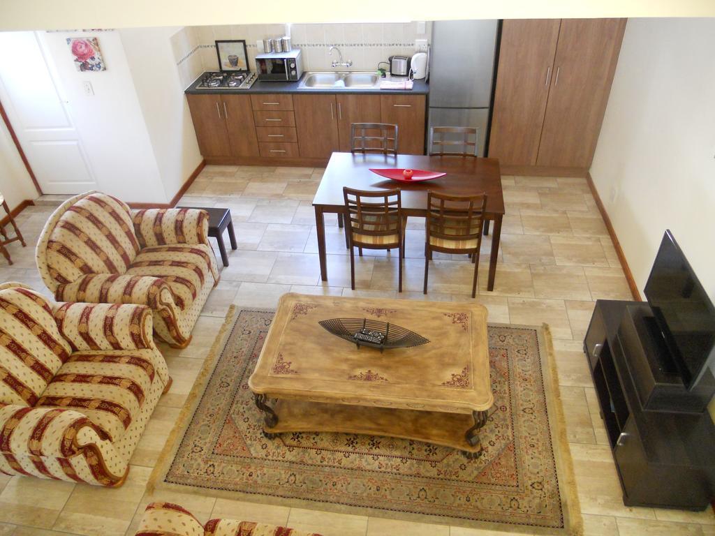 Magaliqua Guest House Noordheuwel エクステリア 写真