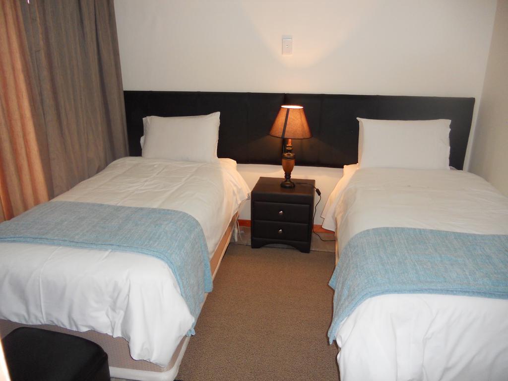 Magaliqua Guest House Noordheuwel エクステリア 写真