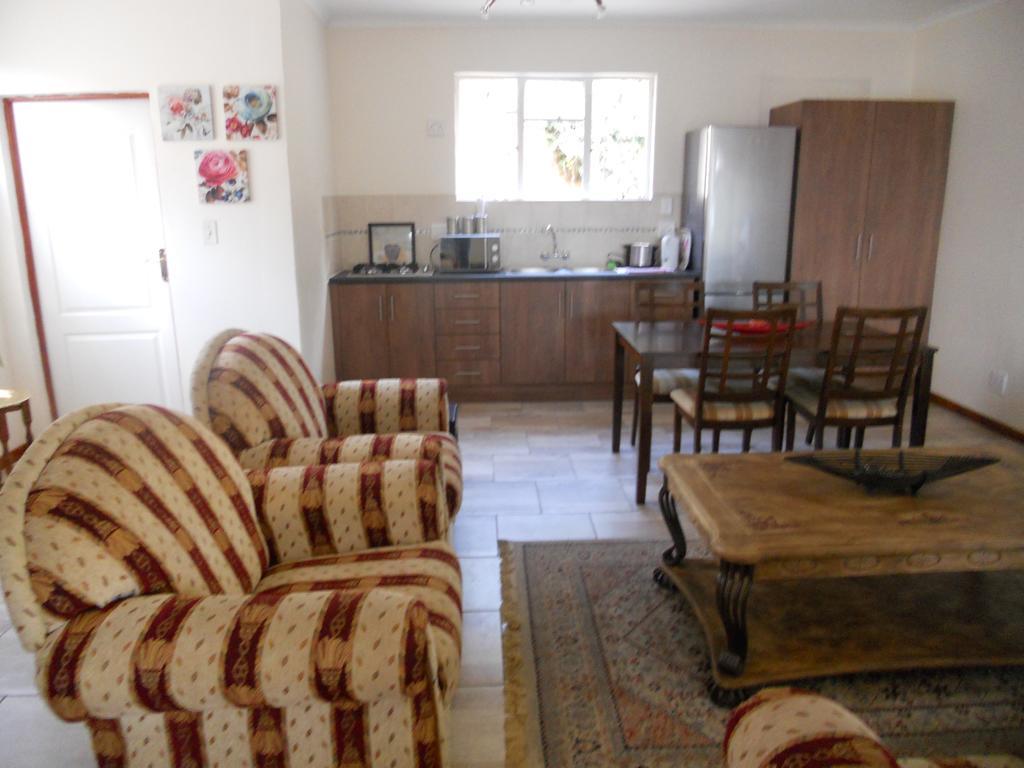 Magaliqua Guest House Noordheuwel エクステリア 写真